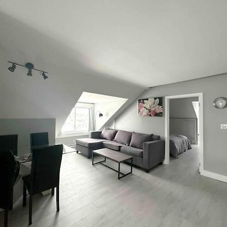 Unique Modern Luxury 2 Bedroom Apartment Rental Chapleau Εξωτερικό φωτογραφία