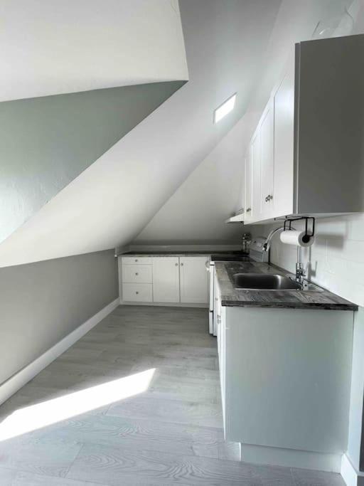 Unique Modern Luxury 2 Bedroom Apartment Rental Chapleau Εξωτερικό φωτογραφία